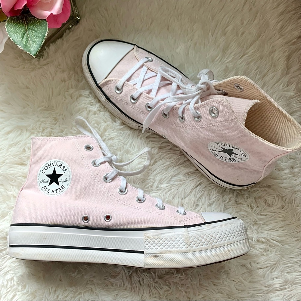 Converse Chuck Taylor All Star Canvas High Top Sneakers  Light Pink Women’s 9.5